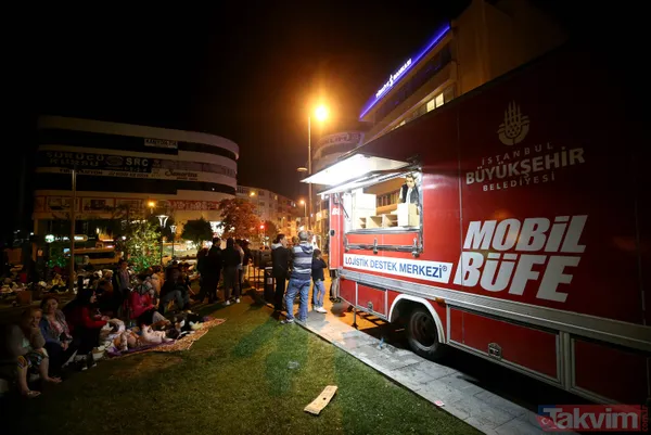 Deprem sonrası İstanbul'un en zor gecesi! Parklarda sabahladılar - 18