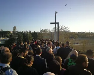 İstanbulda metrobüs çilesi devam ediyor! İBB hala çözüm üretemedi