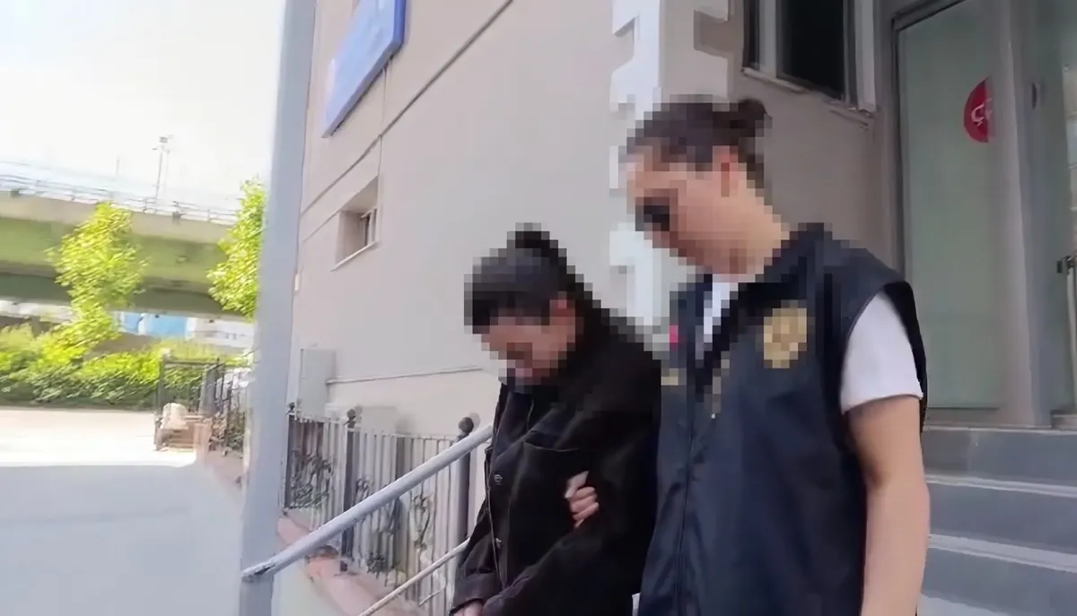 1784444271038.jpeg Şişli'de AVM'ye şarjörle girmeye çalışan üniversite öğrencisi yakalandı: Operasyonda 606 mermi ele geçirildi-2
