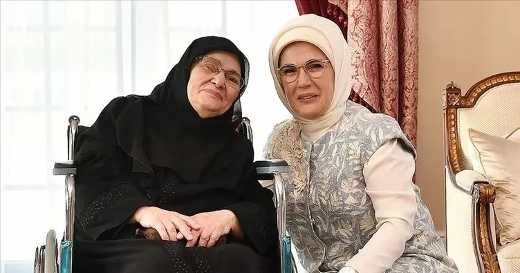 baskan-erdogan-ve-emine-erdogan-sule-yuksel-senleri-andi-1787939691053.jpeg Başkan Erdoğan ve Emine Erdoğan’dan Şule Yüksel Şenler mesajı: “Fikir ve ruh dünyamızın kutup yıldızlarından”-2