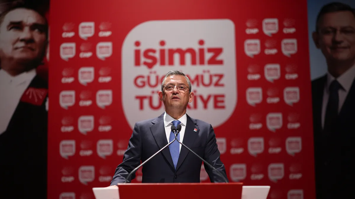DEM'li Sırrı Sakık'ın askerlerimiz hakkında söylediği yalana CHP Genel Başkanı Özgür Özel arka çıktı: Silahlı kuvvetler personeli bu işe alet edildi