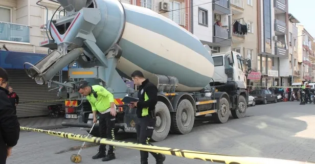 Manisa'da feci kaza: Kızını kurtarırken kendisi beton mikserin altında yaşamını yitirdi