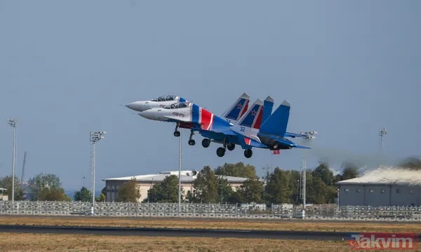Rus Şövalyeleri TEKNOFEST'te! Su-30 pilotlarının gösteri uçuşu nefes kesti - 4