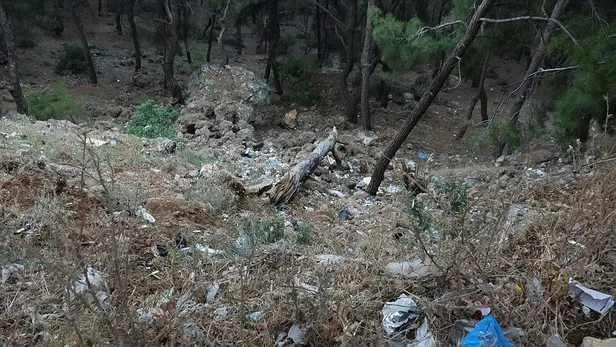 Antalya'da facianın eşiğinden dönüldü! Manzarayı seyreden adam 20 metre aşağı çakıldı-2