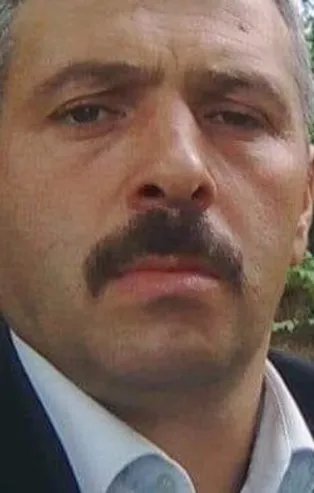 Kahvehaneye Pitbull sokan kişi, kendisini uyaran adamı kurşunladı