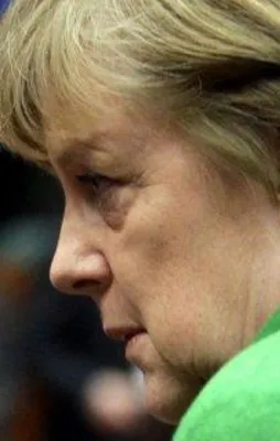 Schulz ve Merkel birbirine girdi