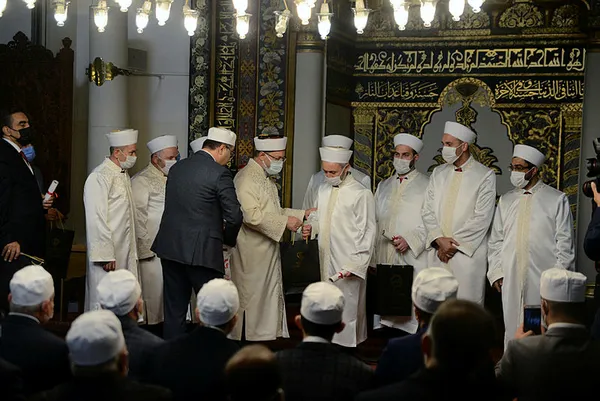 diyanet-isleri-baskani-ali-erbastan-cuma-hutbesi-dijital-ortamlarda-guzel-ahlaki-muhafaza-edemedik-1639140149182.jpg Diyanet İşleri Başkanı Ali Erbaş'tan Cuma hutbesi: Dijital ortamlarda güzel ahlakı muhafaza edemedik-6