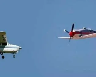 Uçaklar çarpıştı