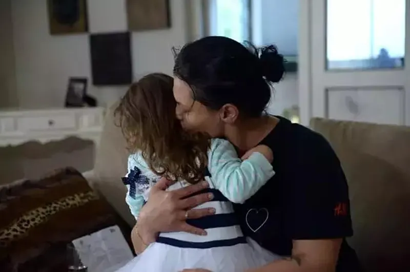 Eski eşine saldıran Ülkü Akdemir ve kızı (DHA)