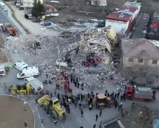 Son dakika: Elazığ Gezin köyünde depremde yıkılan binalar havadan görüntülendi