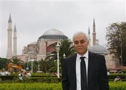İşte Nihat Hatipoğlu’nun ilk yazısı