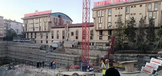 kucukcekmecedeki-arel-universitesi-binasinda-yandaki-insaat-nedeniyle-catlaklar-olustu-1666540065230.jpg Küçükçekmece'de yandaki inşaat nedeniyle çatlaklar oluşan Arel Üniversitesi çöktü-2