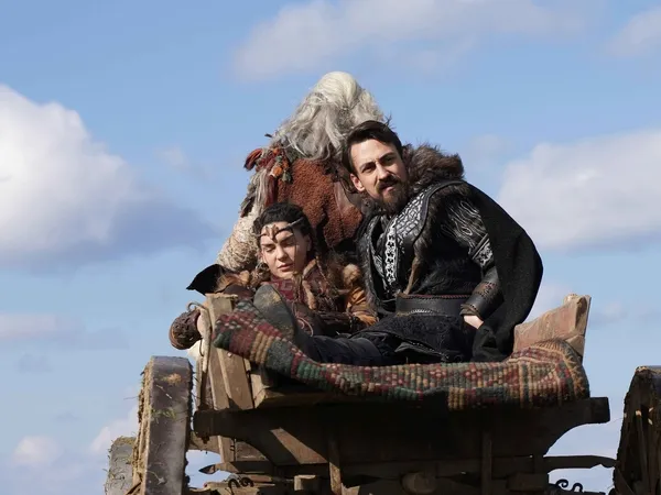 akkizin-cezasi-belli-oldu-destan-11-bolum-2-fragmani-yayinlandi-acunu-dize-getir-batuga-turkleri-bir-et-1644520152966.jpg