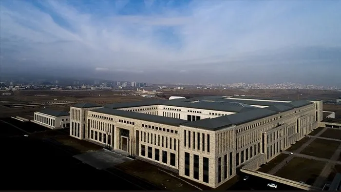 son-dakika-mit-rehineler-icin-devrede-hamasla-temas-kuruldu-1700388045888.jpeg Son dakika: Diplomatik kaynaklar duyurdu! MİT rehineler için devrede: Hamas'la temas kuruldu-5