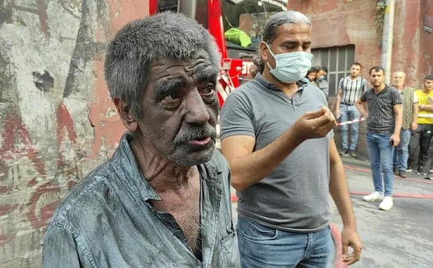 bayrampasada-cila-atolyesinde-korkutan-patlama-yaralilar-var-1624465510618.jpeg Bayrampaşa'da cila atölyesinde korkutan patlama! Yaralılar var-3