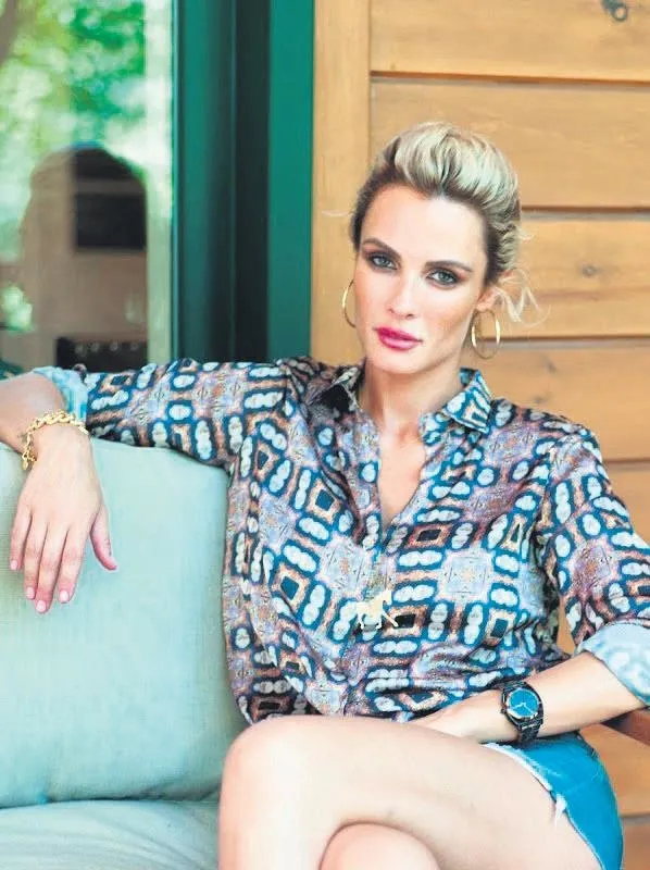 ben-esmer-seviyorum-ama-sarisinlar-denk-geliyor-diyen-ekin-mert-daymaz-adeta-brezilyadan-sevgili-transfer-etti-1653938670294.jpeg ‘Ben esmer seviyorum ama sarışınlar denk geliyor’ diyen Ekin Mert Daymaz adeta Brezilya'dan sevgili transfer etti-8