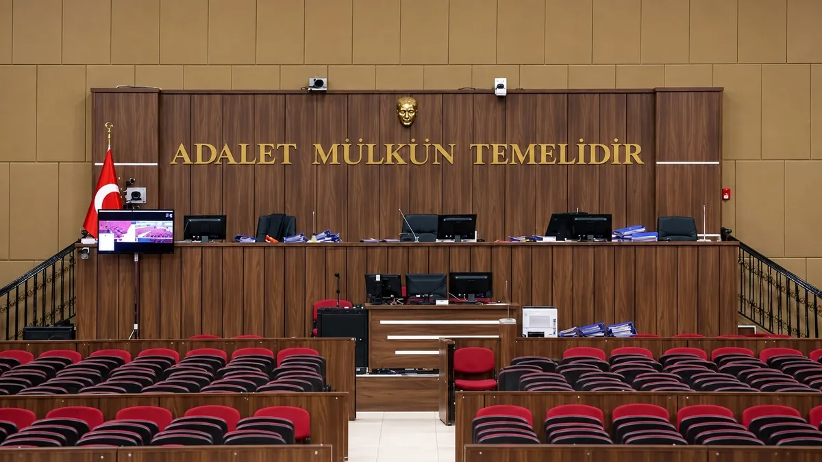 Karabük’te Atatürk ve Başkan Erdoğan’a hakaret içerikli paylaşımlar sonrası harekete geçildi: Okul personeline peş peşe işlem