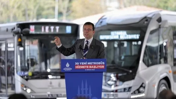 İBBnin 1 haftalık metrobüsü de yolda kaldı! 10 milyonluk fiyasko