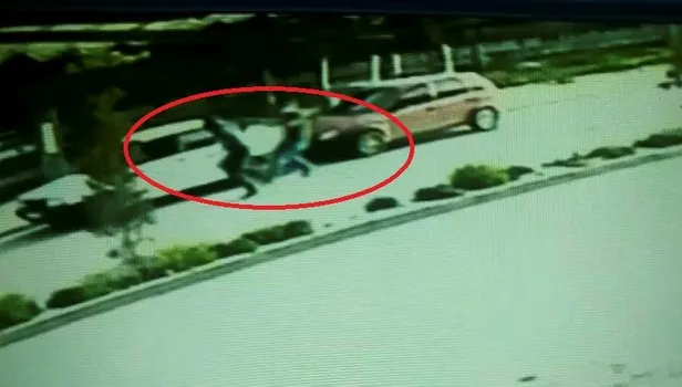 Kütahya'da yol ortasında cinayet! Dört yıl önce oğlunu... | Video