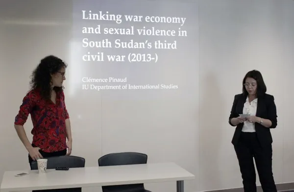 abdde-akademisyenligi-birakti-dr-aynur-ece-onur-burdurda-susuz-tarim-yapmaya-basladi-1616220459865.jpg ABD'de akademisyenliği bıraktı! Dr. Aynur Ece Onur Burdur'da susuz tarım yapmaya başladı-7