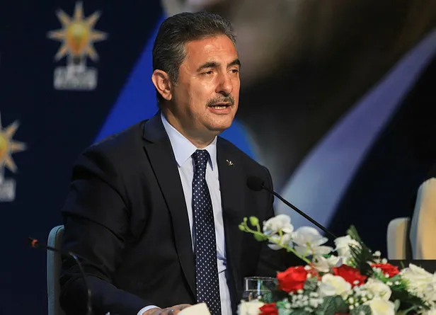 ak-parti-mansur-yavasin-1-yilini-degerlendirdi-hizmet-yok-bol-bol-fatura-var-1594036399251.jpg AK Parti, Mansur Yavaş'ın 1 yıllık faaliyetini değerlendirdi! Laf var icraat yok...-2