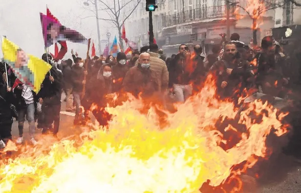 sma-hastaligiyla-dunyaya-gelen-hafize-aryadan-sevindiren-haber-1672100797091.jpeg SMA hastalığıyla dünyaya gelen Hafize Arya'dan sevindiren haber-3