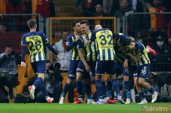 Galatasaray - Fenerbahçe derbisinde gerginlik! Mesut Özil'e çakmak atıldı... - 2