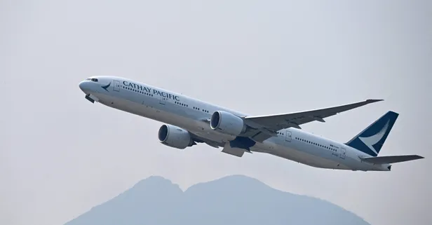 SON DAKİKA: 2,8 milyar dolar zarar! Dünyaca ünlü hava yolu şirketi Cathay Pacific'i koronavirüs vurdu