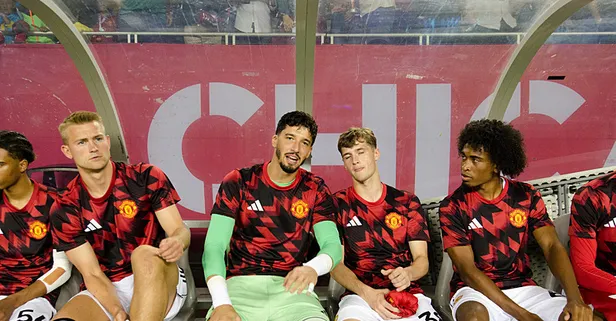 Manchester United'da kaleci belirsizliği! Altay Bayındır umutlandırdı