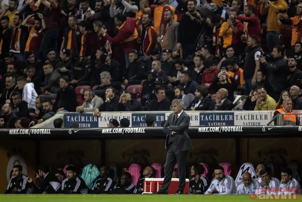 Şenol Güneş neye uğradığını şaşırdı! Kart isterken top çarptı - 12