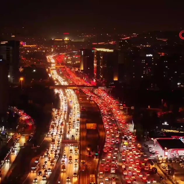 Cevizlibağ'da trafik yoğunluğu böyle görüntülendi