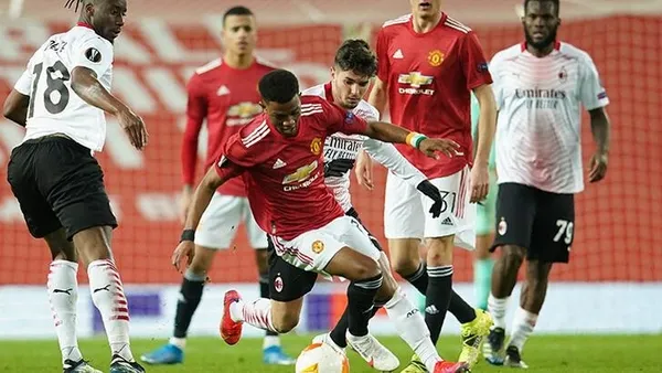 eski-fenerbahceli-simon-kjaer-manchester-unitedi-son-dakikada-yikti-manchester-united-1-1-milan-mac-sonucu-ozet-1615494520460.jpeg Eski Fenerbahçeli Simon Kjaer, Manchester United'ı son dakikada yıktı! (Manchester United 1-1 Milan MAÇ SONUCU ÖZET)-4