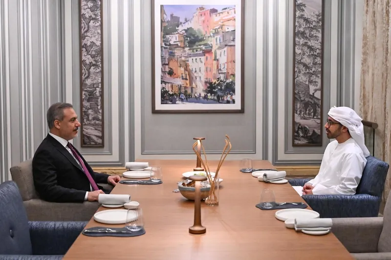 disisleri-bakani-hakan-fidan-bae-disisleri-bakani-seyh-abdullah-bin-zayid-al-nahyan-ile-gorustu-1715276288488.jpeg