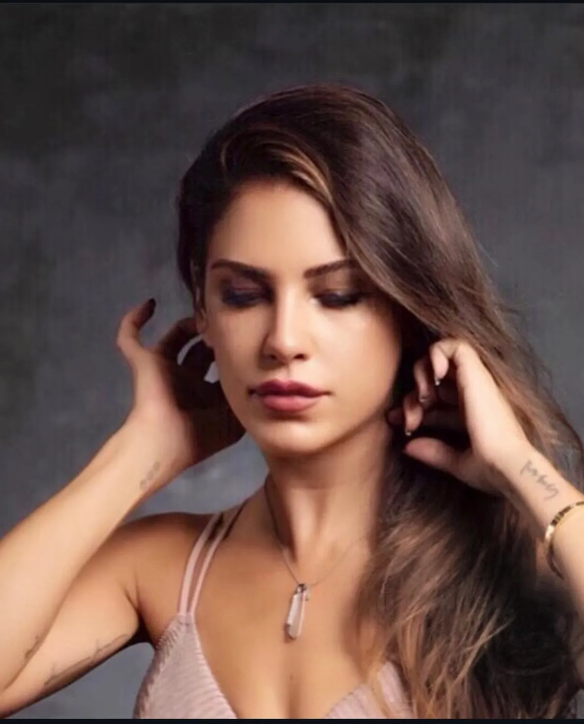 Anne-kızın ilk karesi! Yeşilçam’ın Sultan’ı Türkan Şoray kızı Yağmur Ünal’ın doğum gününü o özel fotoğrafla kutladı - 8