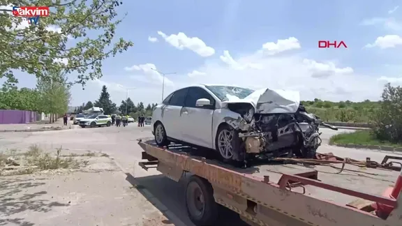 Gaziantep OSB’de feci çarpışma: 1 ölü 4 yaralı | Takvim TV