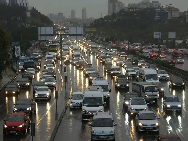 hava durumu meteorolojiden pes pese uyarilar istanbul da yagis basladi trafik kilitlendi 23 eylul hava durumu raporu takvim