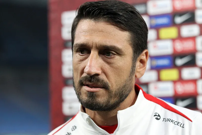 umit-milli-takim-teknik-direktoru-egemen-korkmaz-hastaneye-kaldirildi-1774974294299.jpg Ümit Milli Takım Teknik Direktörü Egemen Korkmaz hastaneye kaldırıldı!-2