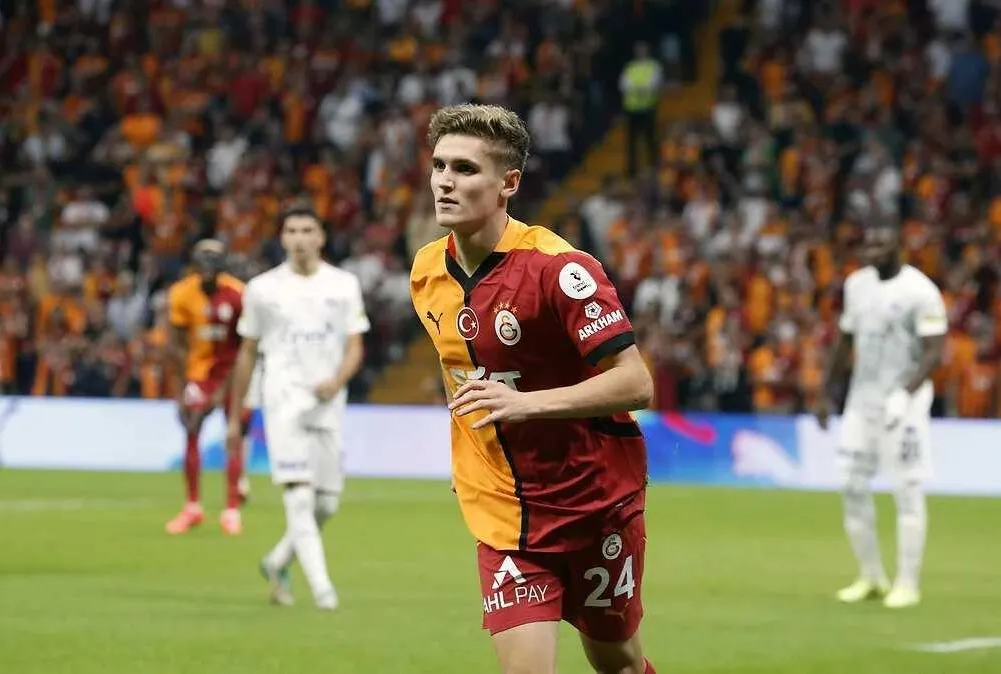 Okan Buruk biletlerini kesti!