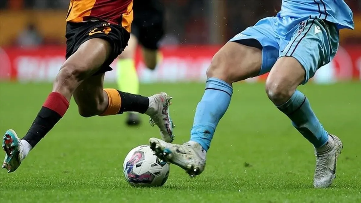 Galatasaray Trabzonspor'u konuk edecek! Dev maç haftaya damga vuracak...