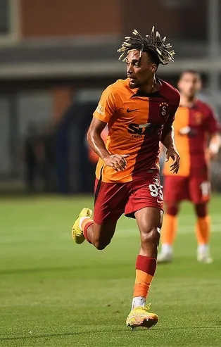 Galatasaray satmadı! Sacha Boey değerini 15'e katladı