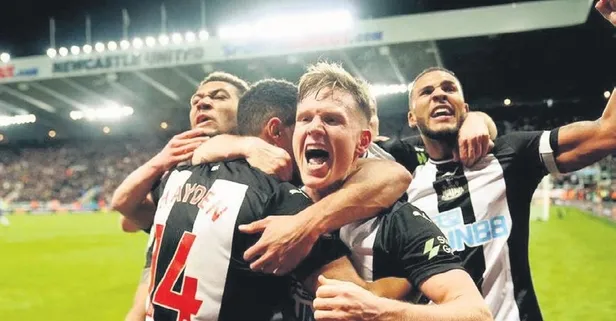 Transfere 1.5 milyar Euro harcayacak! Muhammed bin Selman İngiltere Premier Lig ekibi Newcastle United'ı satın aldı