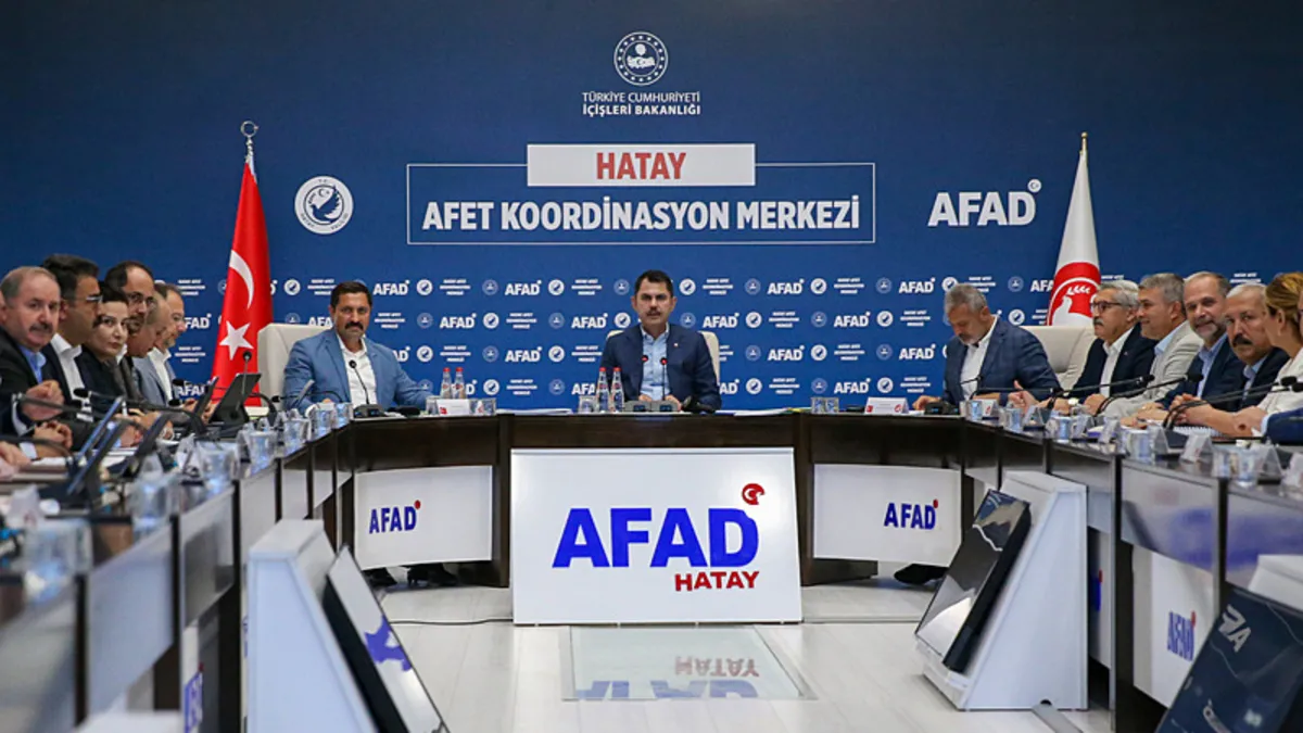Çevre, Şehircilik ve İklim Değişikliği Bakanı Murat Kurum: ''Hep söyledik ilk işimiz deprem bölgesi''