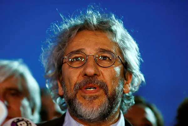 Cumhuriyet gazetesinden vatan haini Can Dündar'a flaş gönderme: Troll gazetecilikten kurtulduk!-4