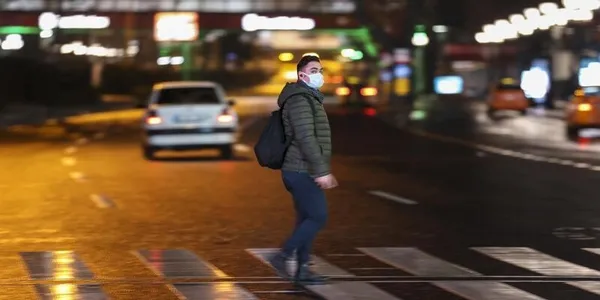 icisleri-bakanligindan-ek-gelenge-sokaga-cikma-kisitlamasindan-kimler-muaf-arac-muayenesine-gidenler-1610724433448.jpeg Son dakika: Hafta sonu kısıtlaması başladı! Sokağa çıkma kısıtlamasından kimler muaf? Nereler açık?-5