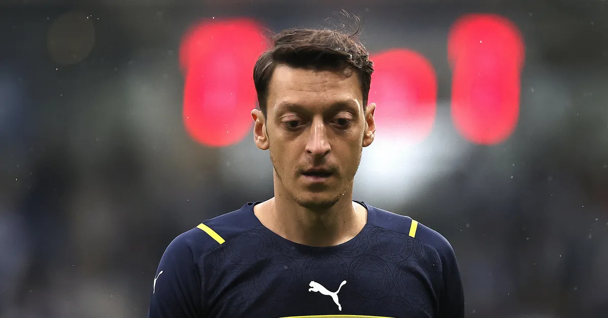 Mesut’a bir veto daha! Olaylar karıştı...