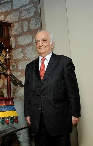 Fuat Sezgin’in esir kütüphanesi