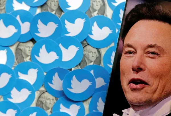 Elon Musk’tan ilginç paylaşım! Twitter binasına lavabo ile girdi
