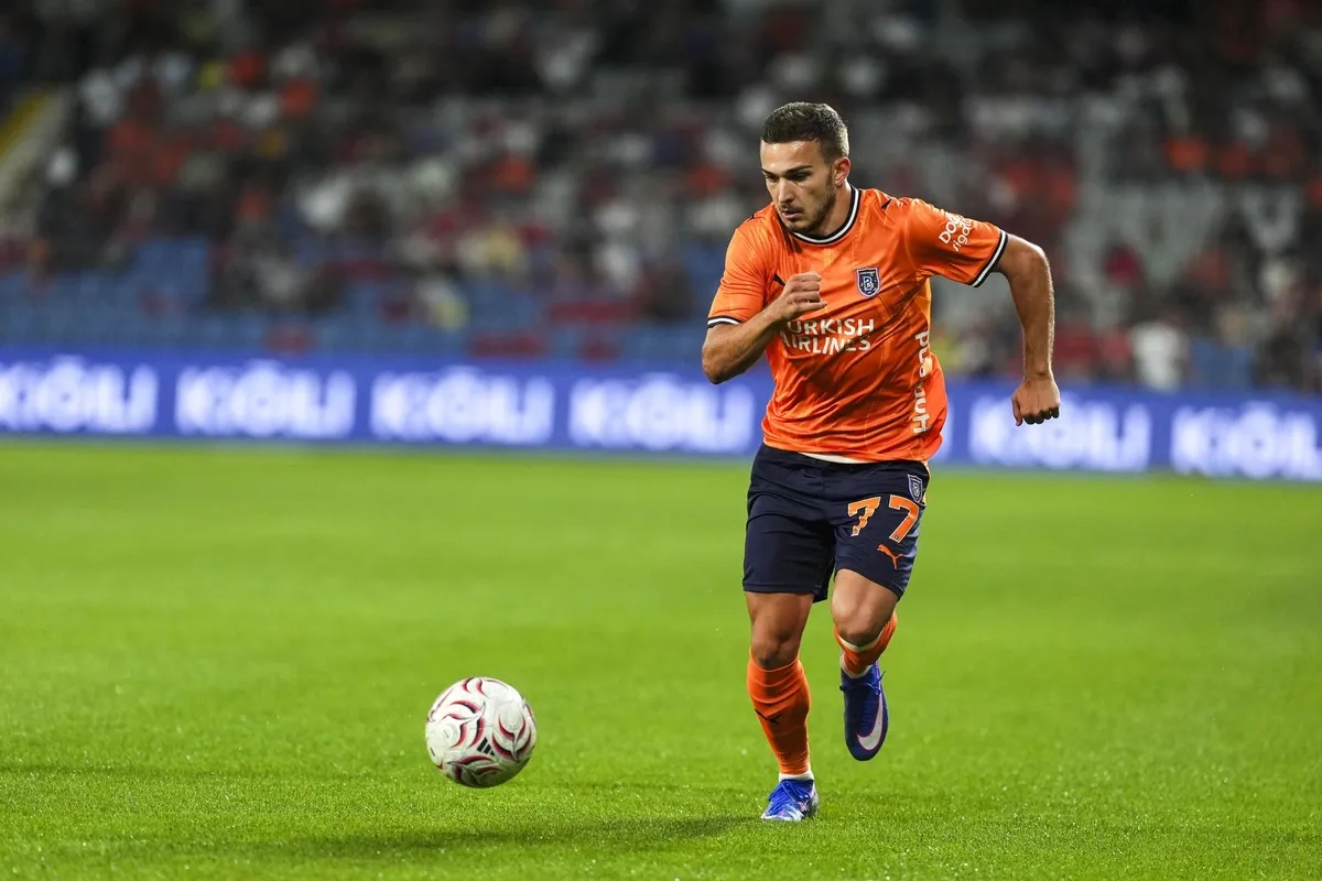 basaksehir-inter-turku-karsisinda-1784748420357.jpeg Başakşehir turu rövanşa bıraktı! Inter Turku ile berabere kaldı-3