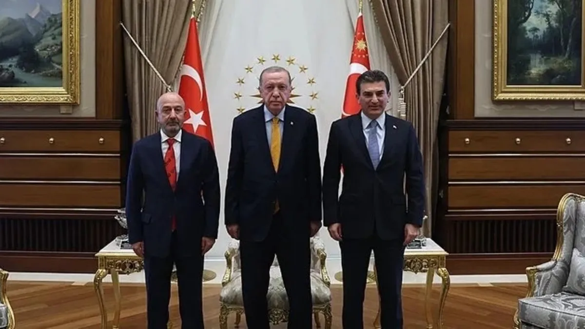 Başkan Erdoğan OYAK yönetimini Cumhurbaşkanlığı Külliyesi'nde kabul etti