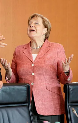 Almanya FETÖ'ye kesenin ağzını açmış